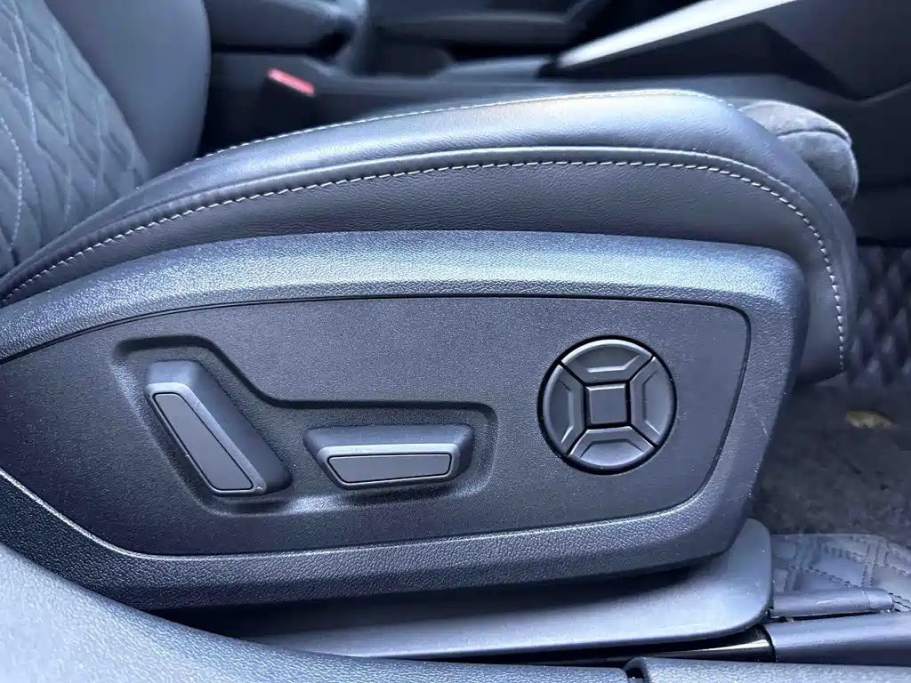 Audi A3 2023 — фото 14
