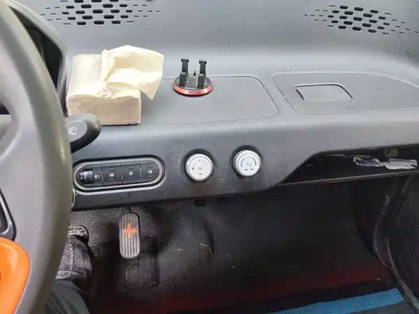 Baojun E100 2019