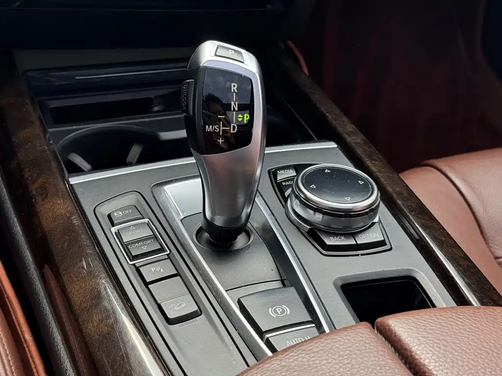 BMW X5 2014 — фото 19