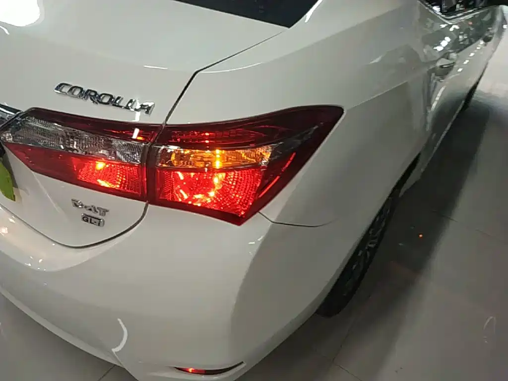 Toyota Corolla 2019 — фото 8