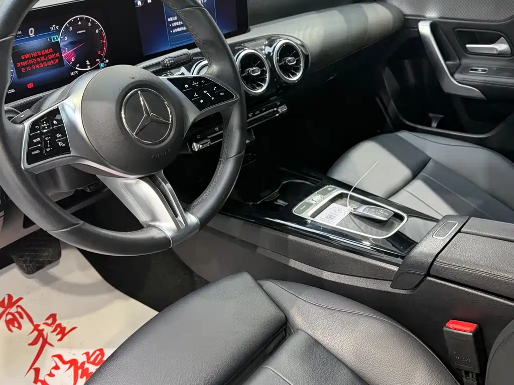Mercedes-Benz A-Class 2023 — фото 7