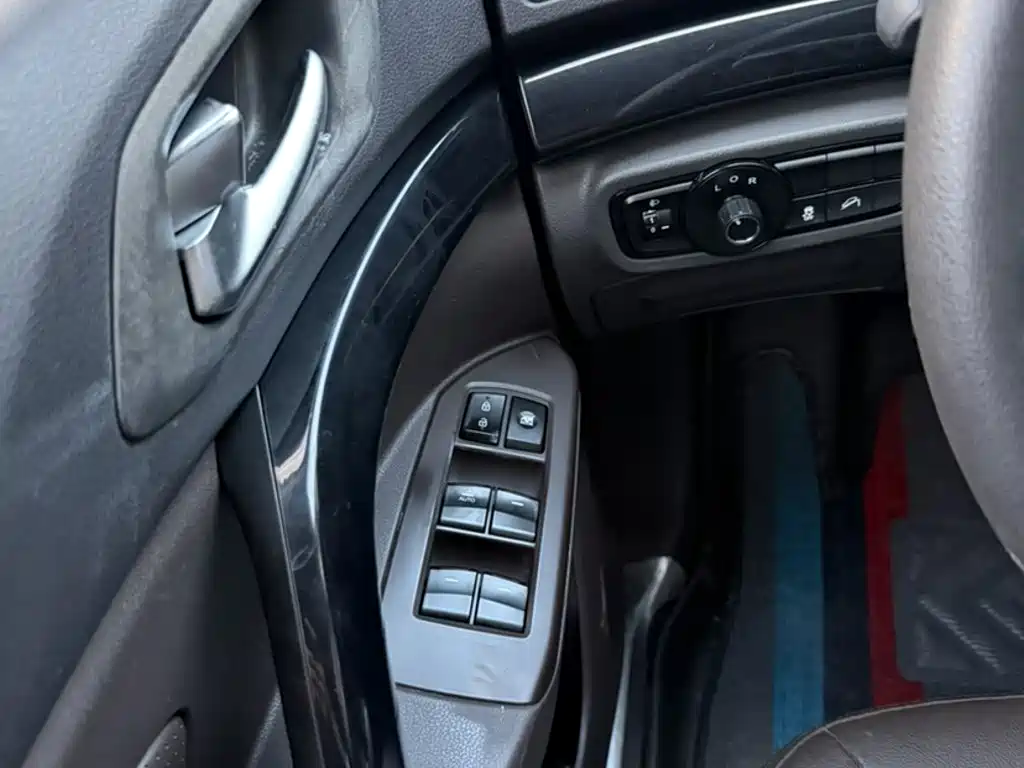 GAC Trumpchi GS4 2016 — фото 17