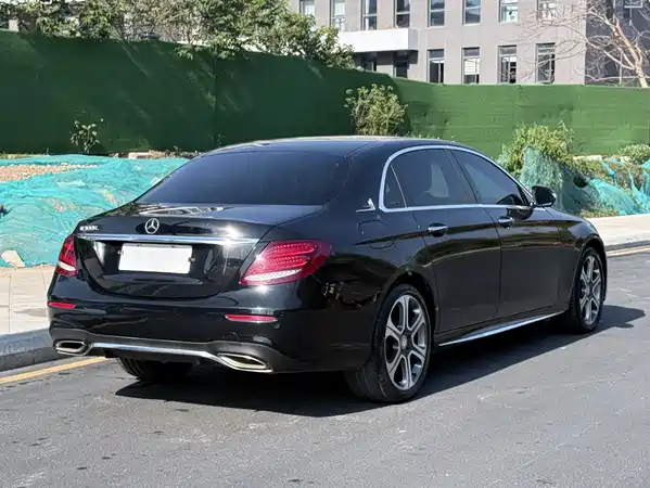 Mercedes-Benz E-Class 2016