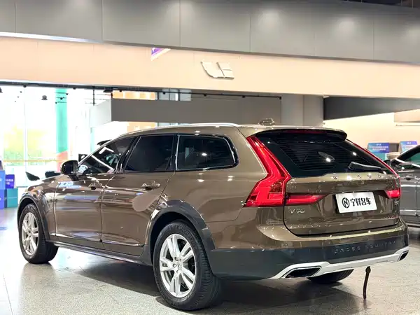 Volvo V90 2017
