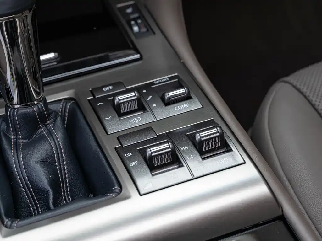 Lexus GX 2019 — фото 18