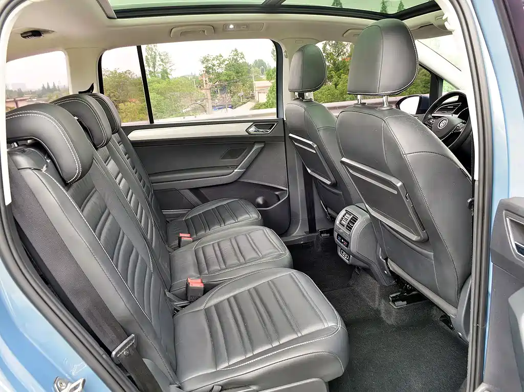 Volkswagen Touran 2019 — фото 12