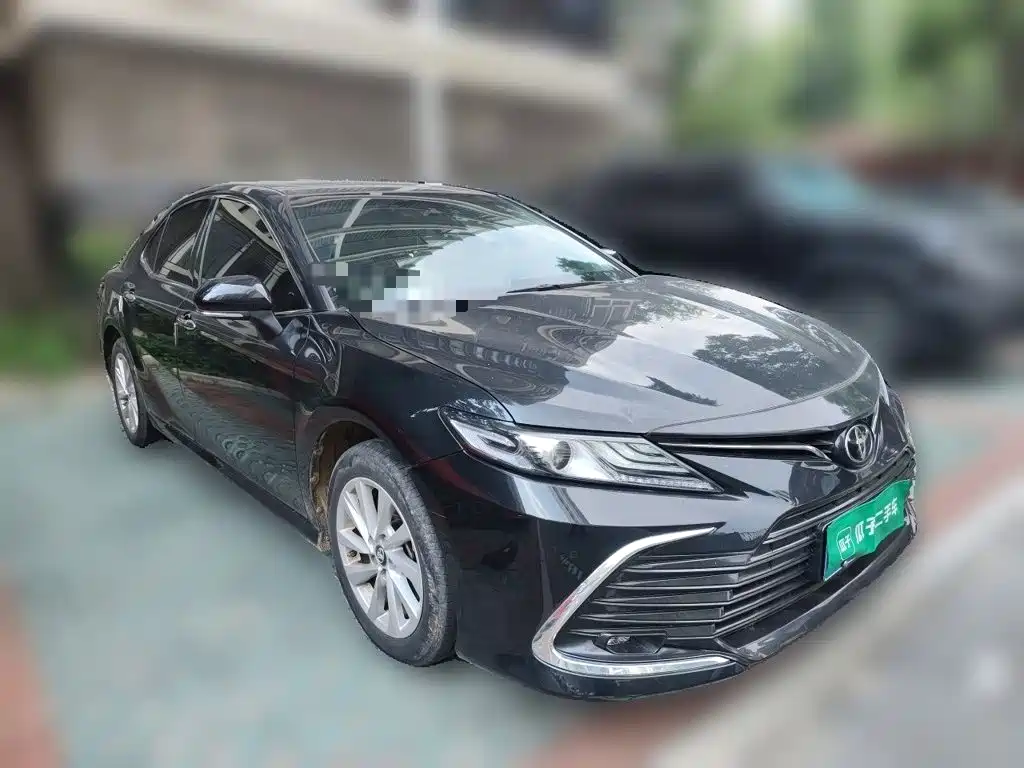Toyota Camry 2023 — фото 3