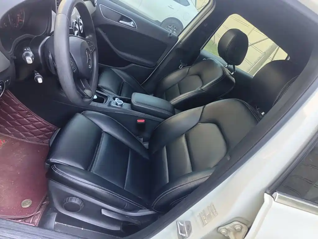 Mercedes-Benz B-Class 2016 — фото 15