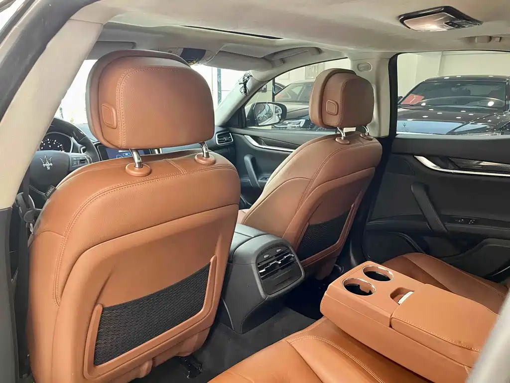 Maserati Ghibli 2016 — фото 15