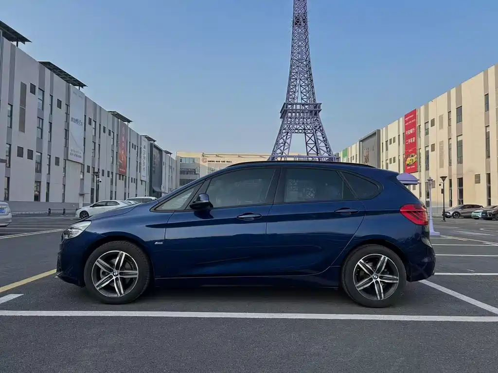 BMW 2 Series Active Tourer 2017 — фото 19