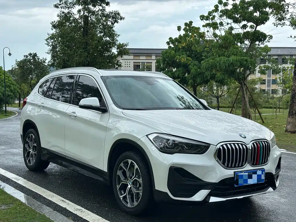 BMW X1 2021 — фото 3