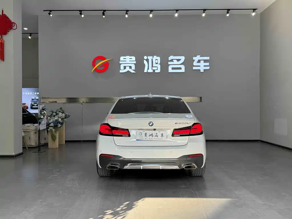 BMW 5 Series 2023 — фото 12
