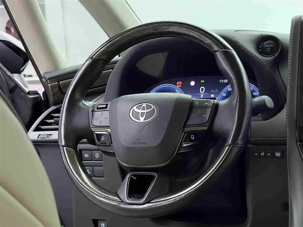 Toyota Alphard 2024 — фото 13