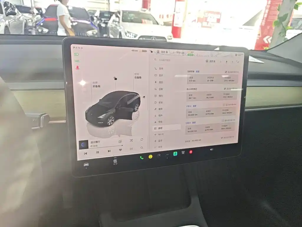 Tesla Model Y 2023 — фото 13
