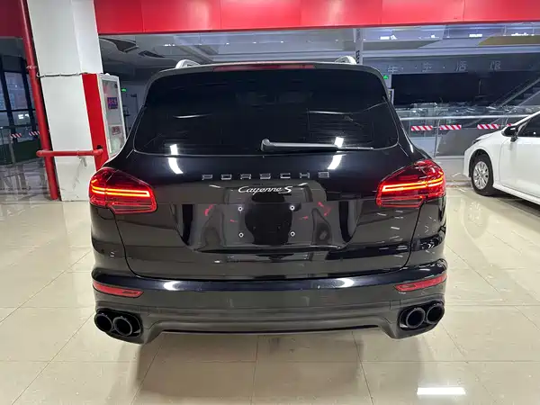 Porsche Cayenne 2016
