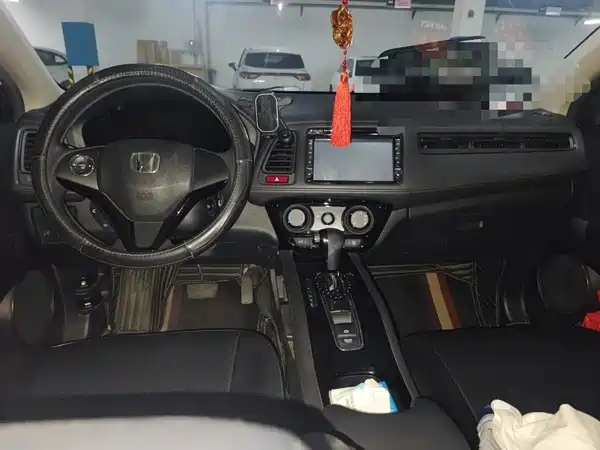 Honda Vezel 2016