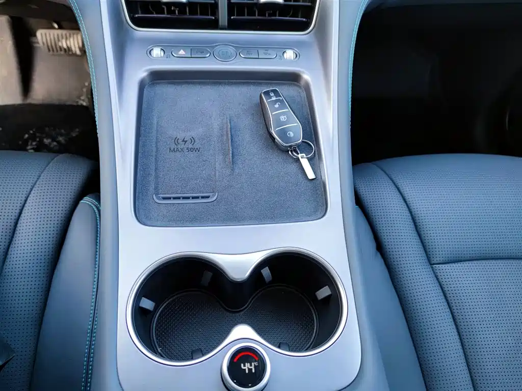 BYD Sealion 07 DM-i 2025 — фото 14