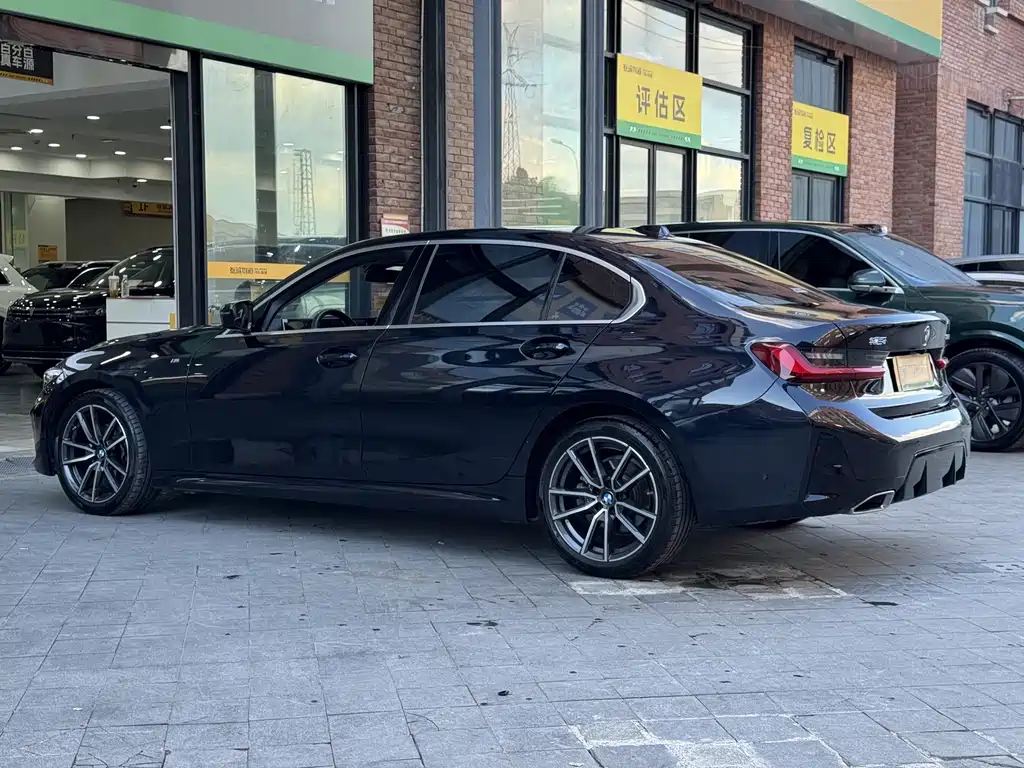 BMW 3 Series 2025