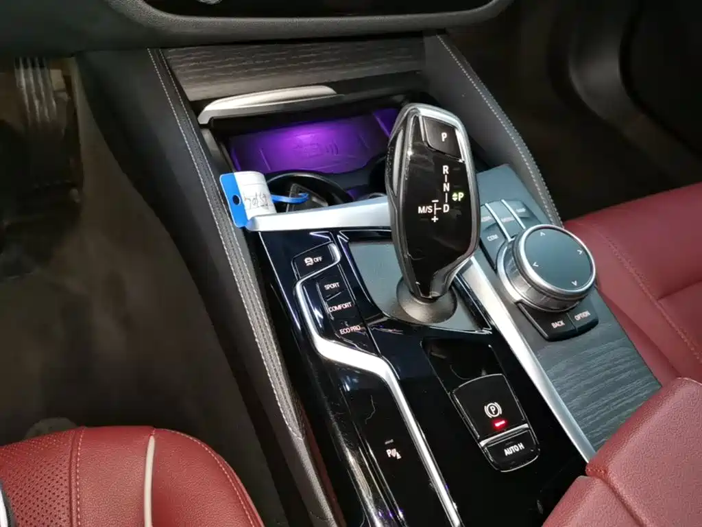 BMW 5 Series 2021 — фото 13