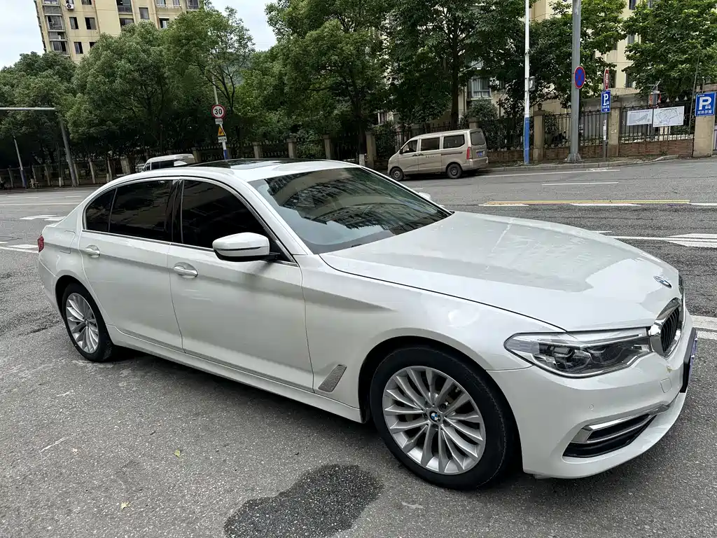 BMW 5 Series 2020 — фото 4