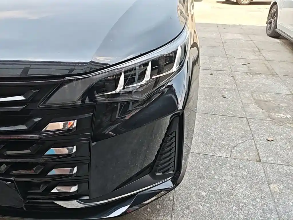 GAC Motor Trumpchi M6 2023 — фото 18