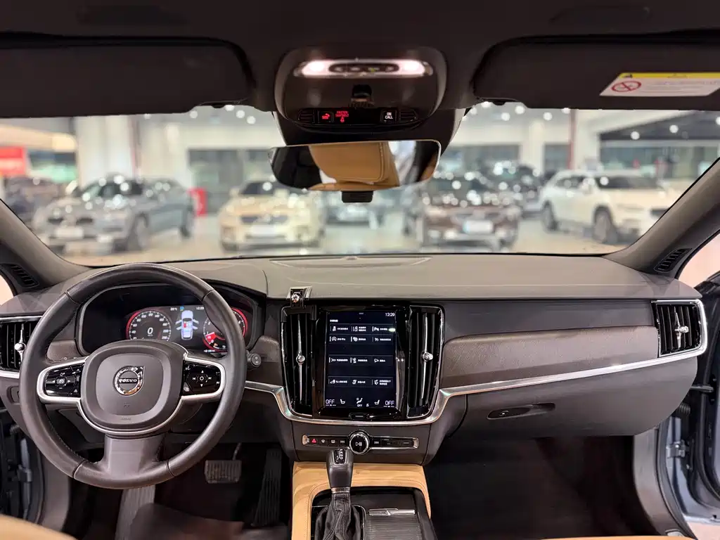 Volvo V90 2019 — фото 14