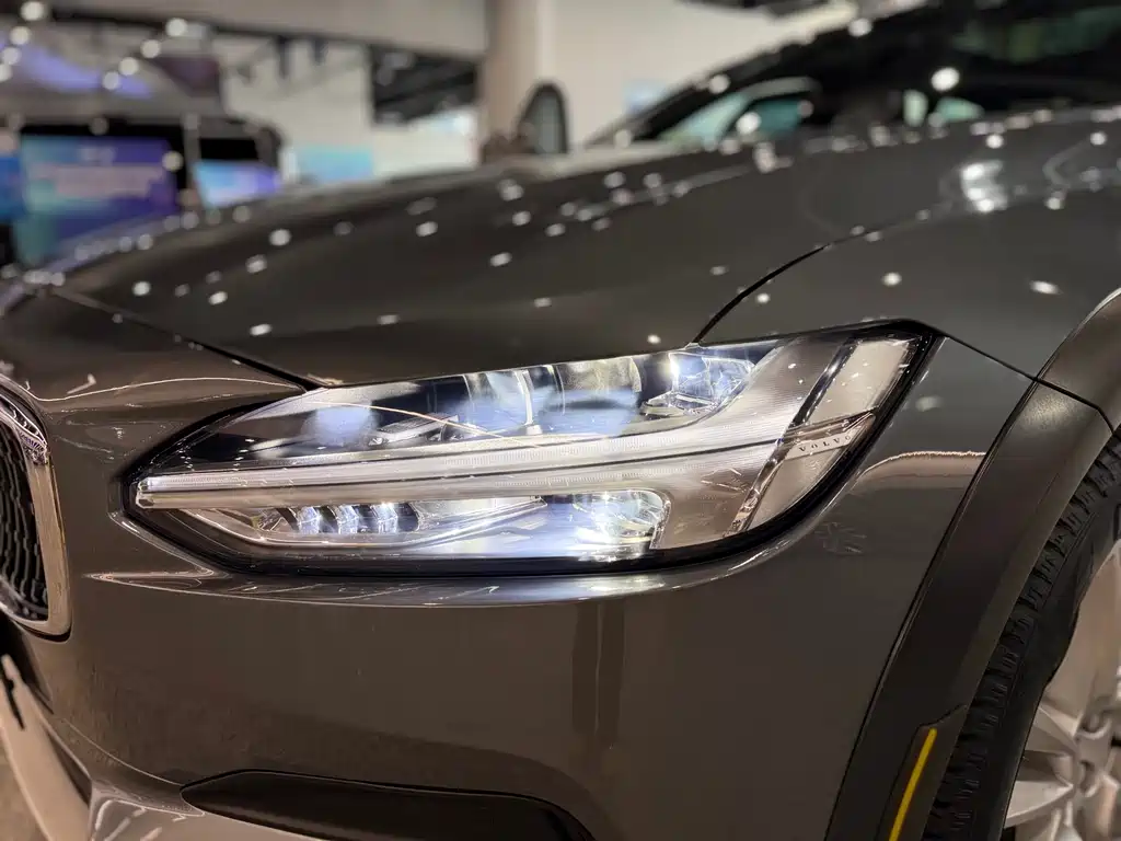 Volvo V90 2019 — фото 19