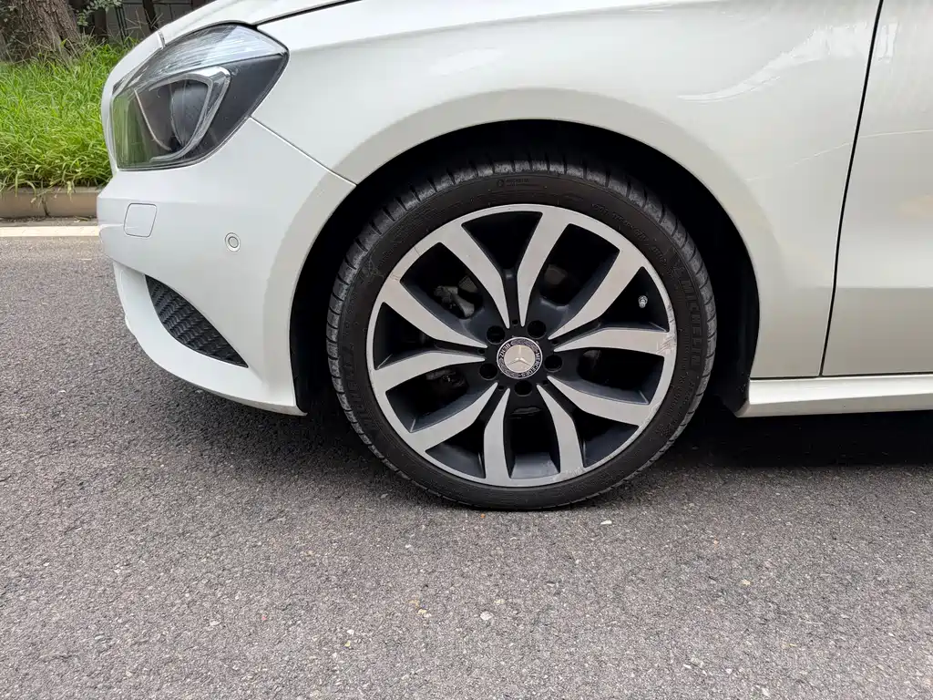 Mercedes-Benz A-Class 2015 — фото 14