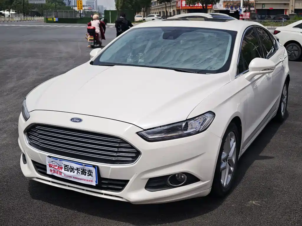 Ford Mondeo 2015 — фото 1