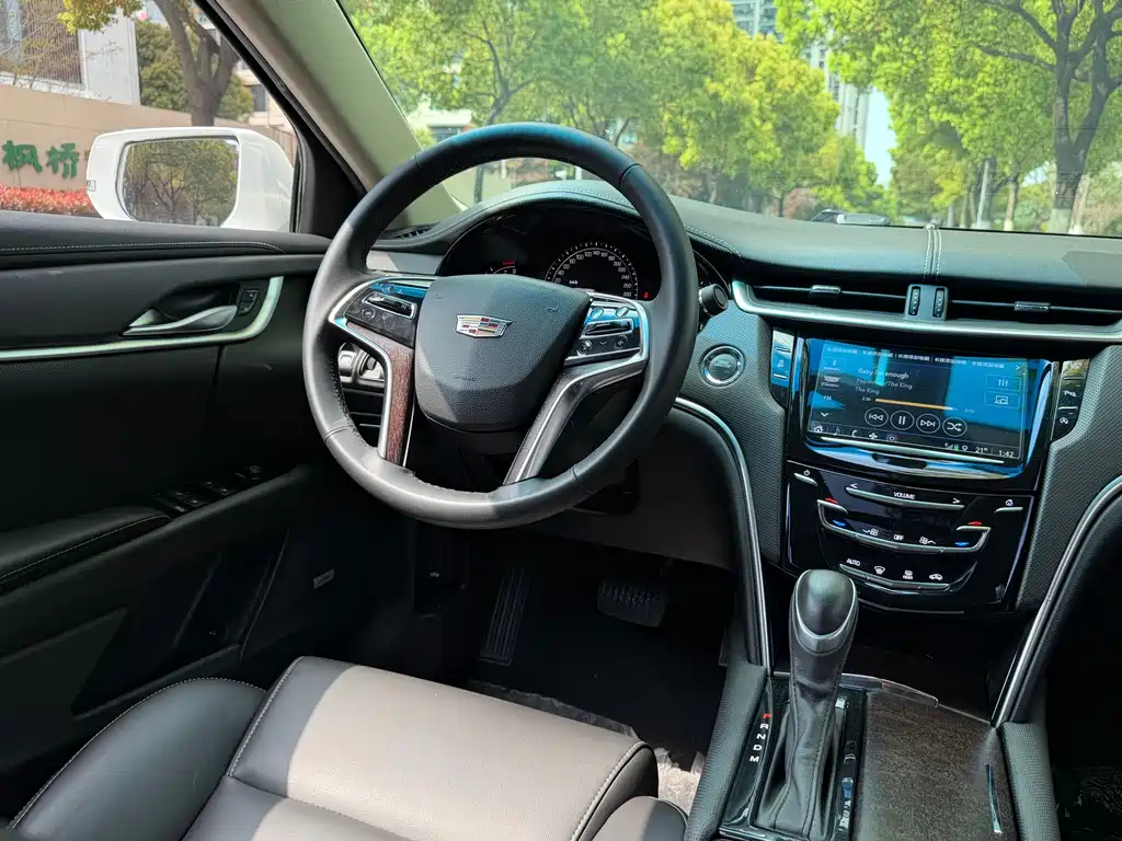 Cadillac XTS 2019 — фото 13