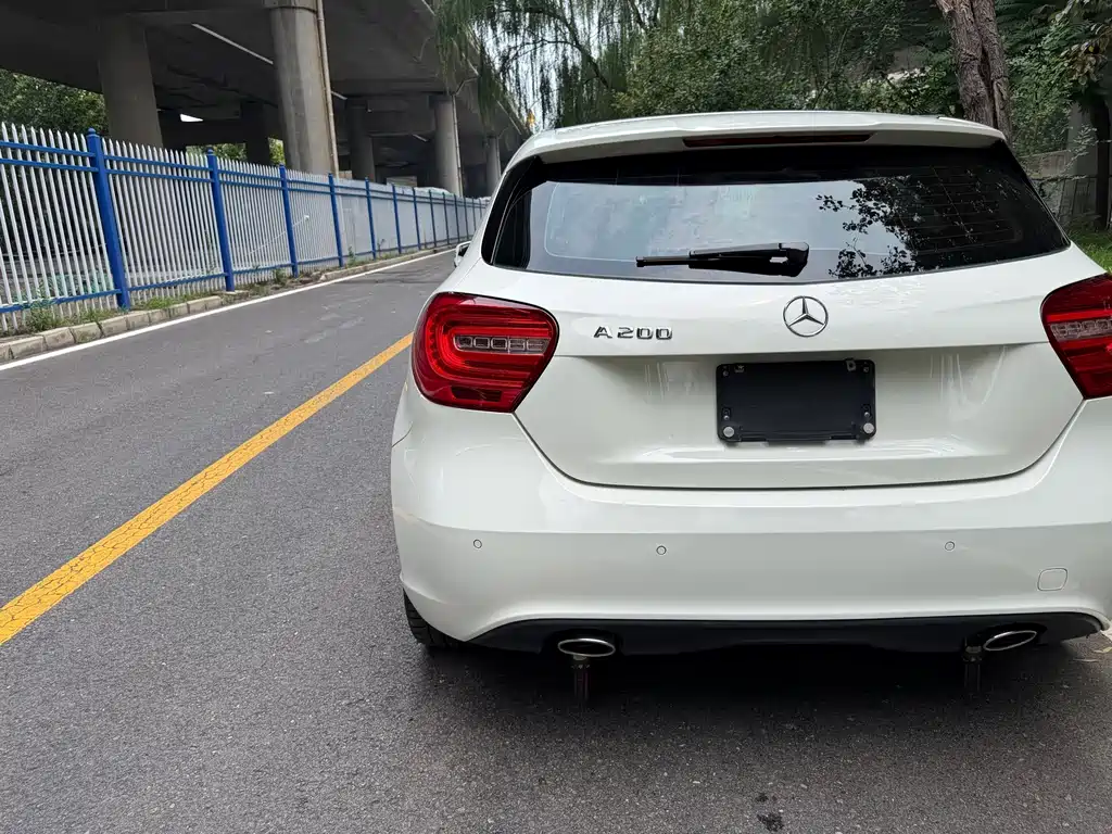 Mercedes-Benz A-Class 2015 — фото 16