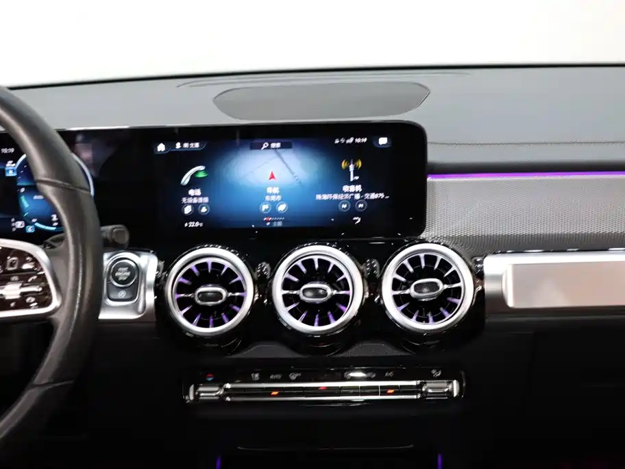 Mercedes-Benz GLB 2023 — фото 15