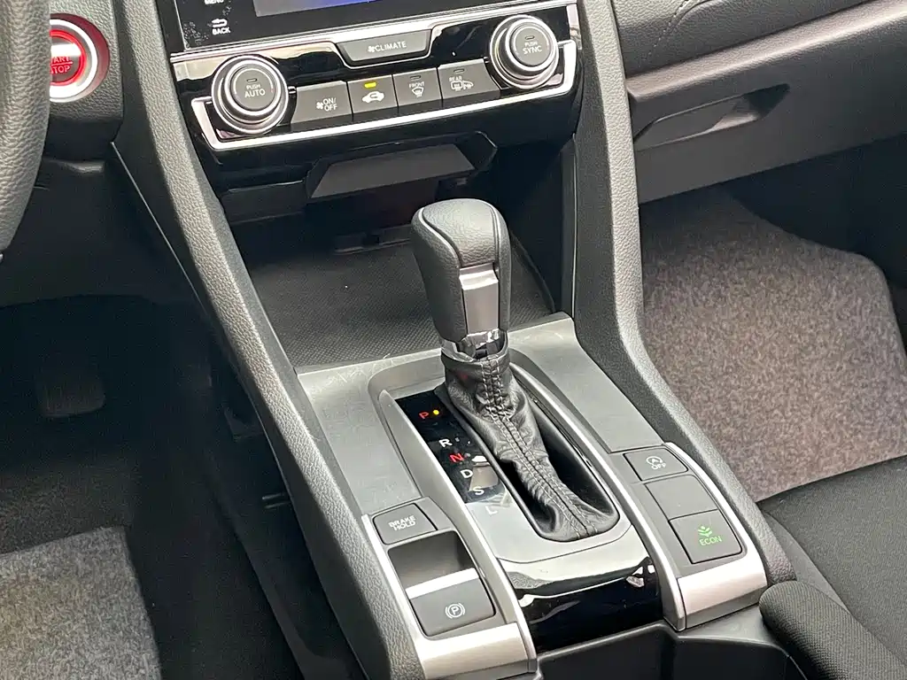 Honda Civic 2018 — фото 16