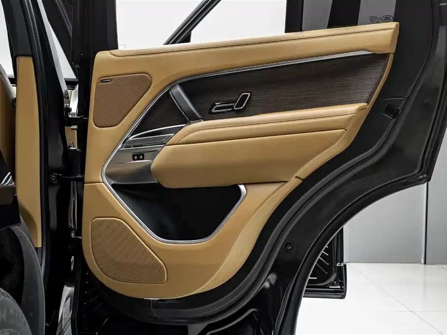 Land Rover Range Rover 2022 — фото 19
