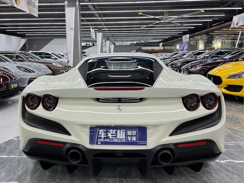 Ferrari F8 2023 — фото 7