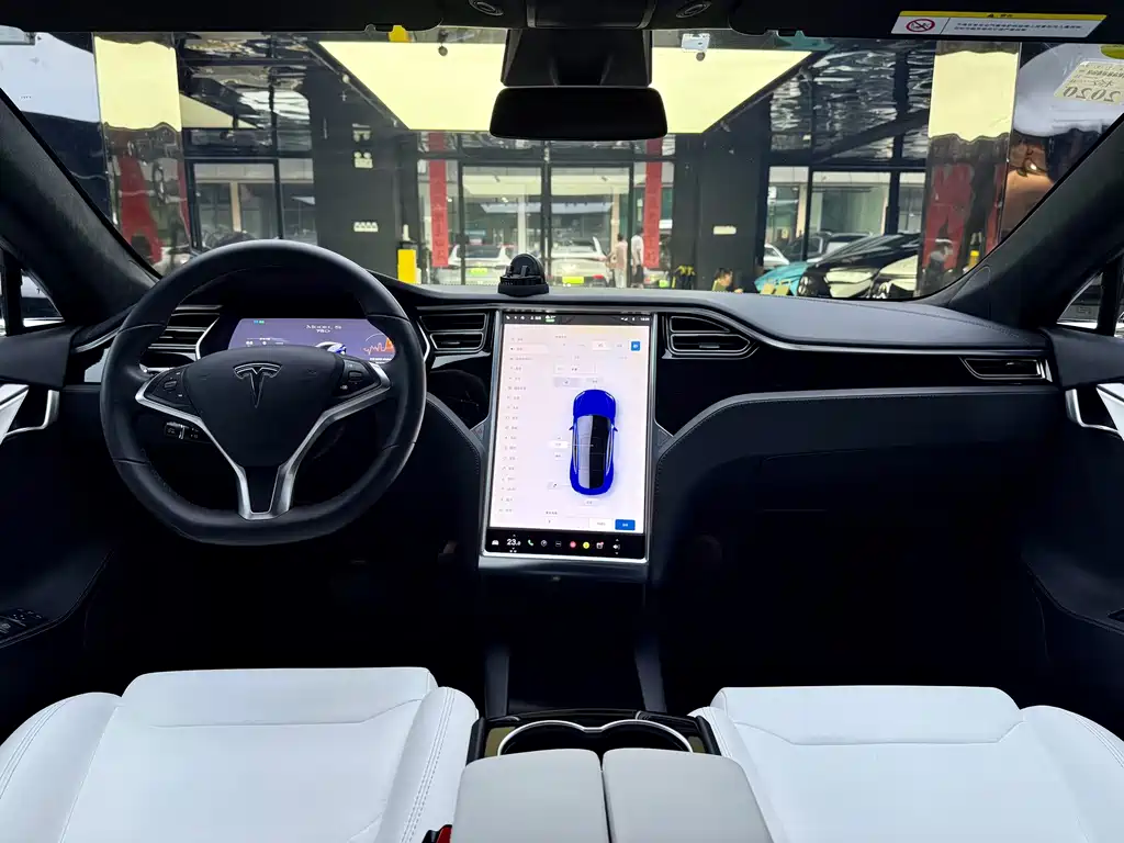 Tesla Model S 2018