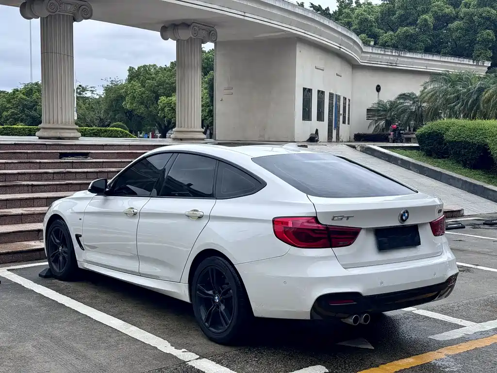 BMW 3 Series GT 2018 — фото 12
