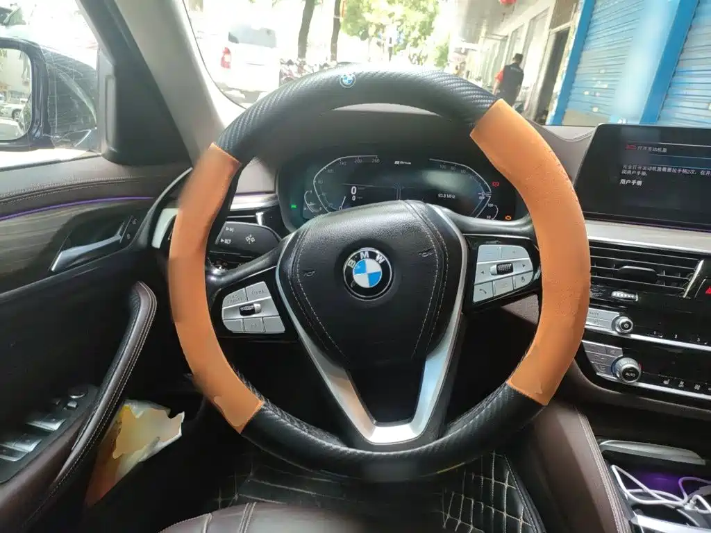 BMW 5 Series New Energy 2020 — фото 11