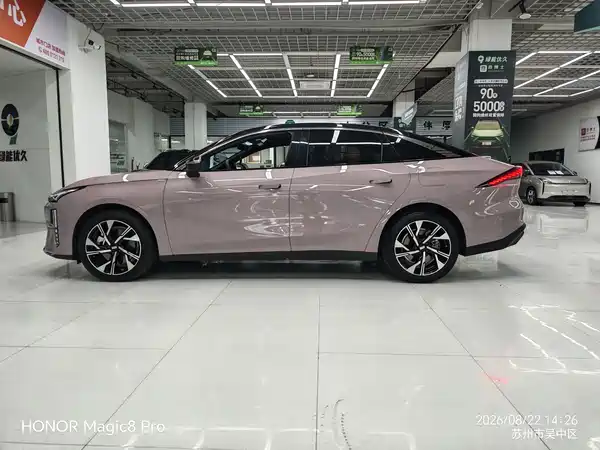 Geely Galaxy L6 2024
