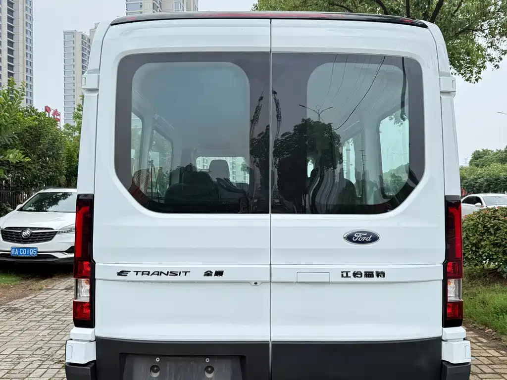 Ford E Transit 2023 — фото 12
