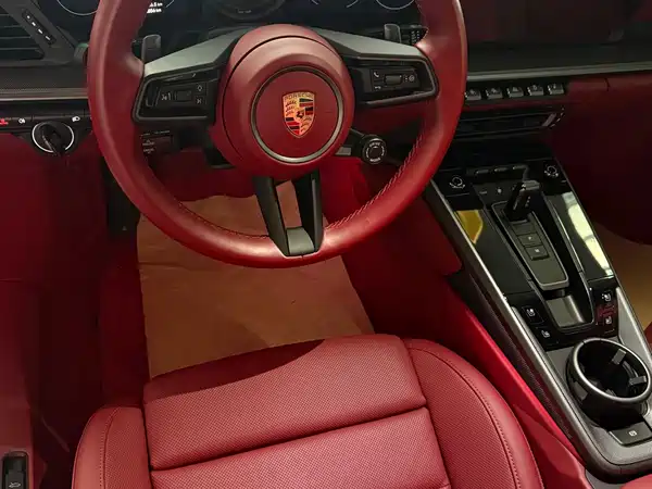 Porsche 911 2023