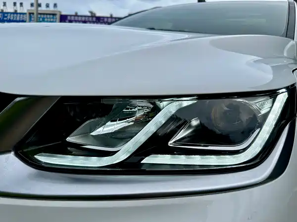 Geely Binyue 2021