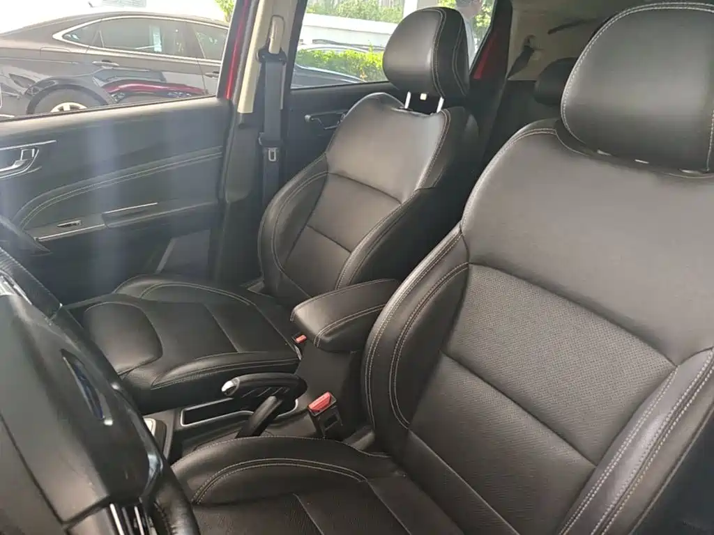 Geely Vision X3 2018 — фото 15