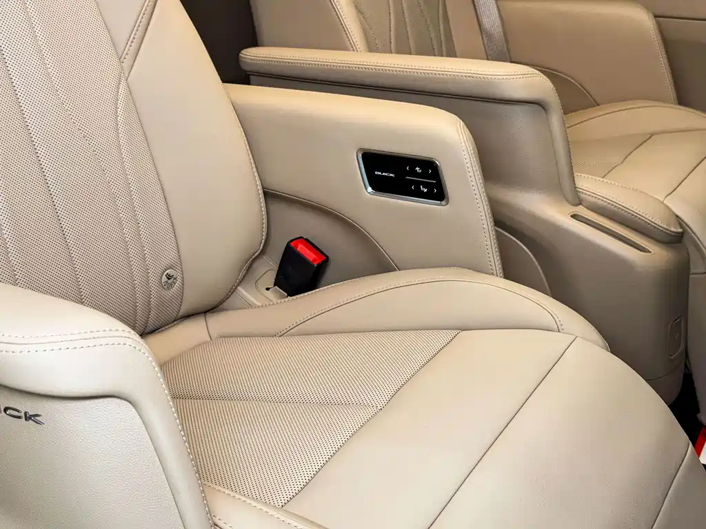 Buick GL8 New Energy 2025 — фото 18