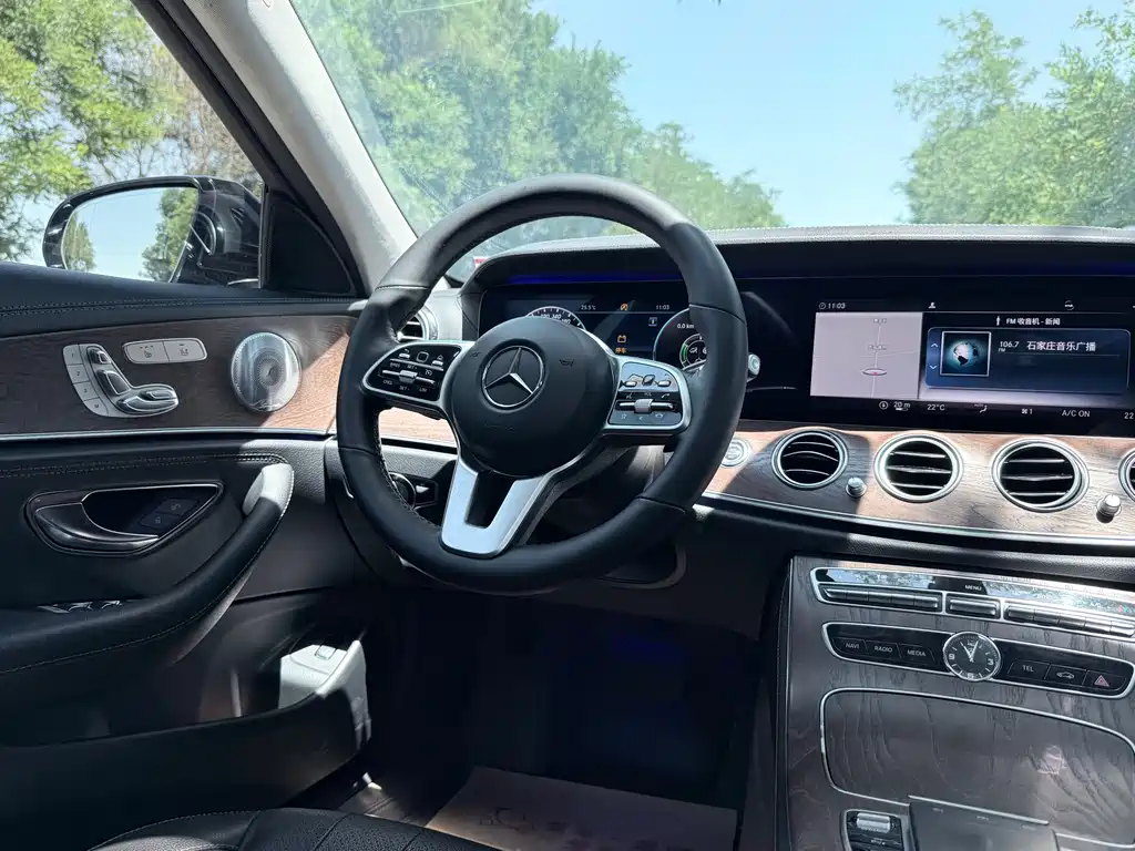 Mercedes-Benz E-Class 2019 — фото 10