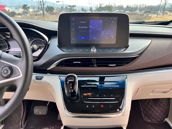 Buick GL8 2023