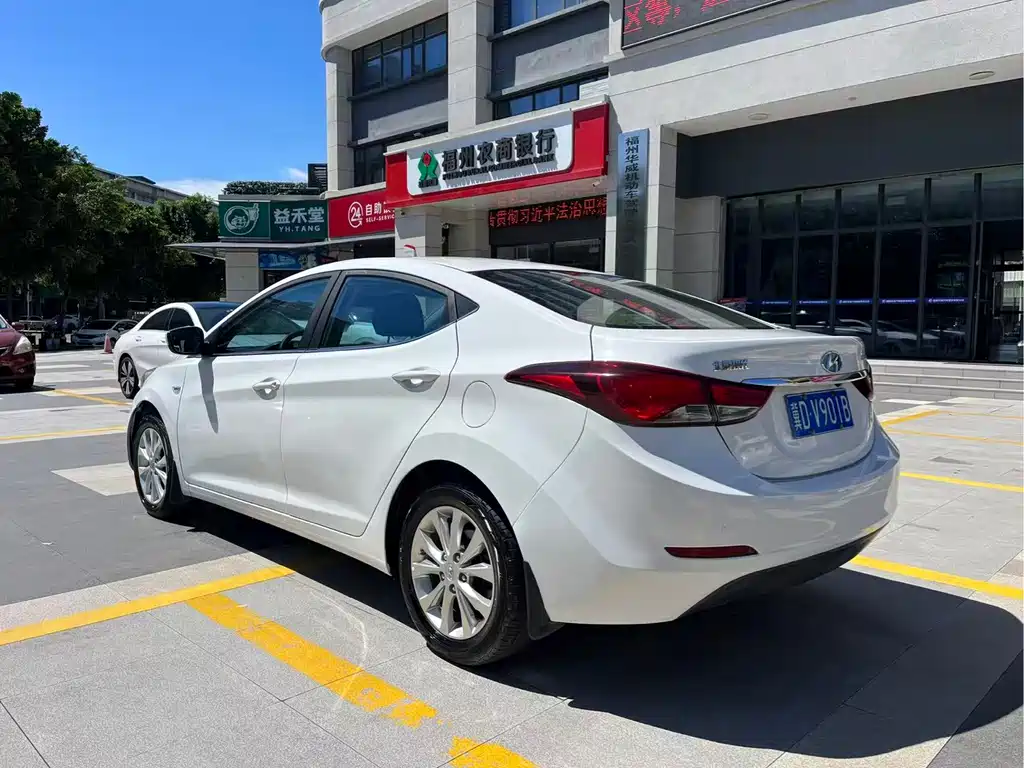 Hyundai Elantra Langdong 2018 — фото 6