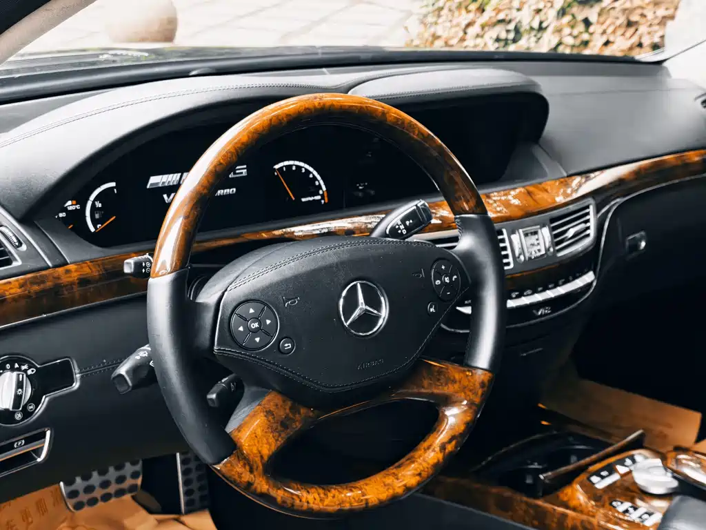 Mercedes-Benz S-Class AMG 2011 — фото 5