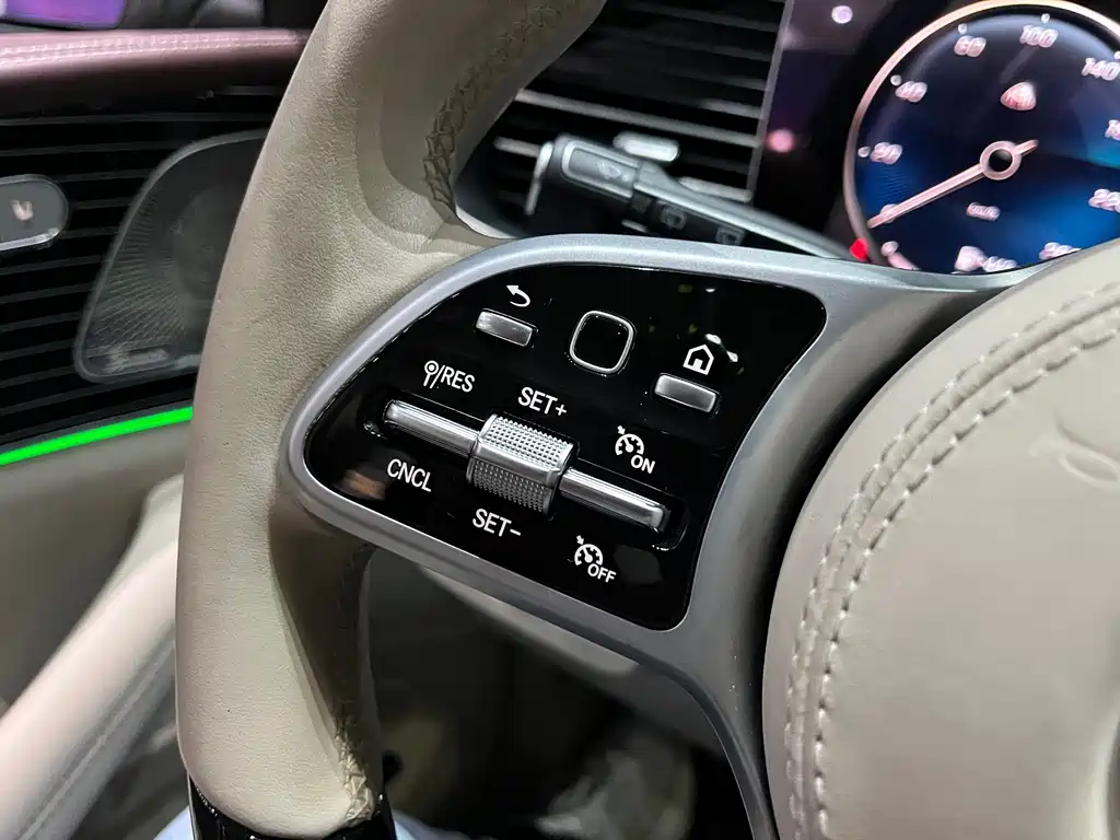 Mercedes-Benz GLS 2023 — фото 23
