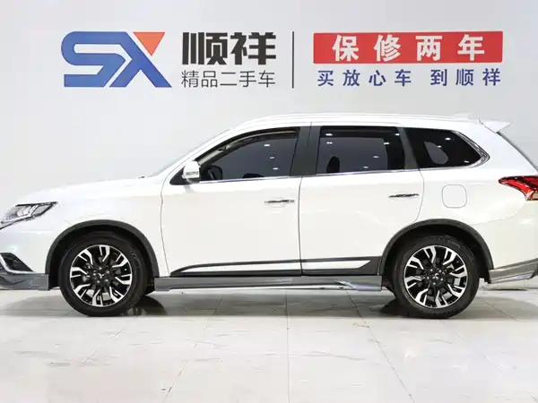 Mitsubishi Outlander 2020